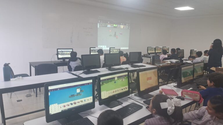 Inicia Escuela de Otoño con talleres para menores en la UAIE