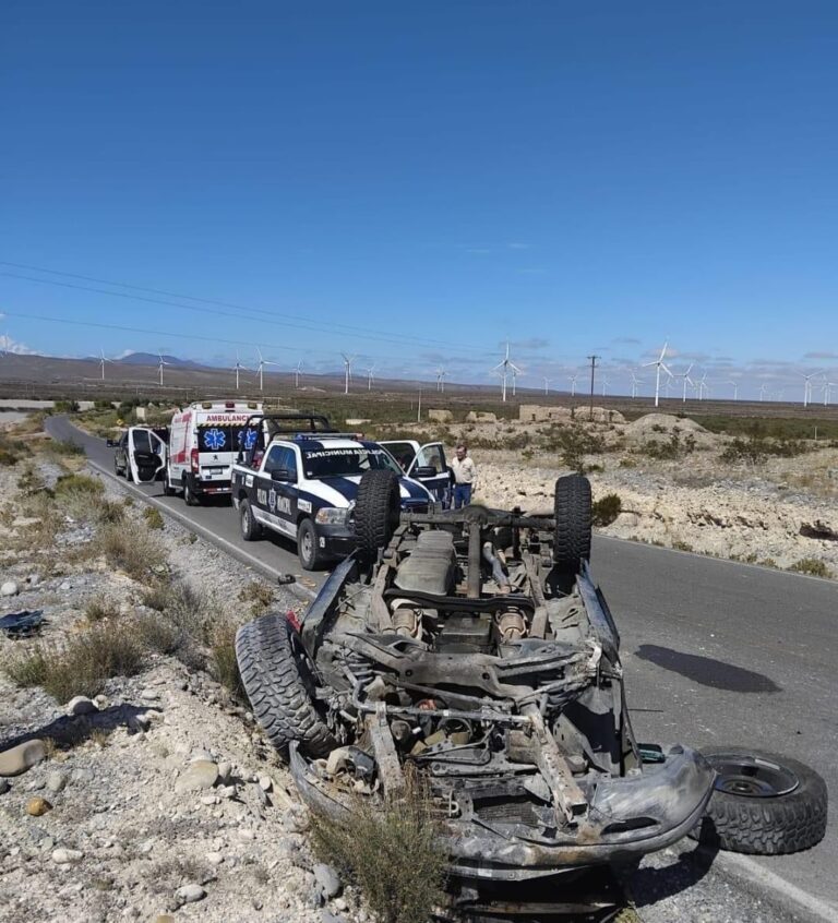 Madre e hijo sufren accidente en Ramos Arizpe, se dirigían a Texas