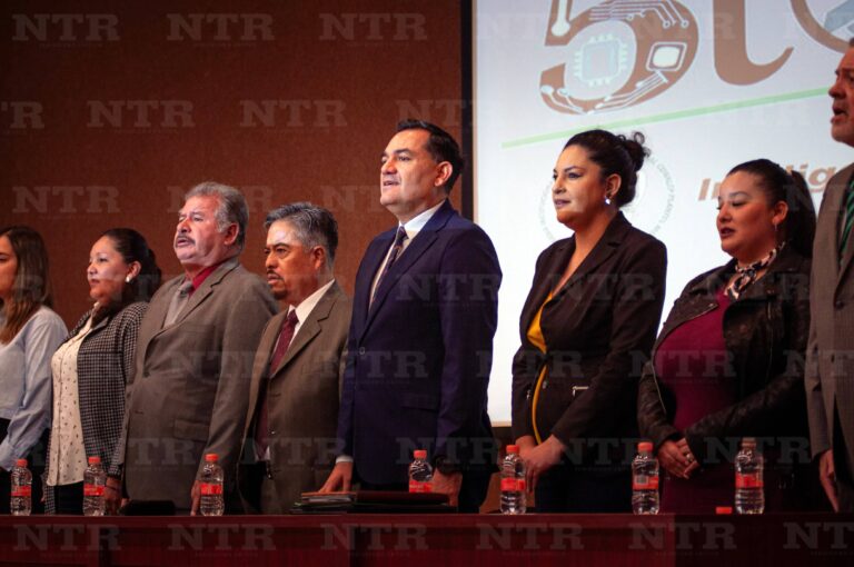 Asisten estudiantes al Foro Sociocultural del Conalep