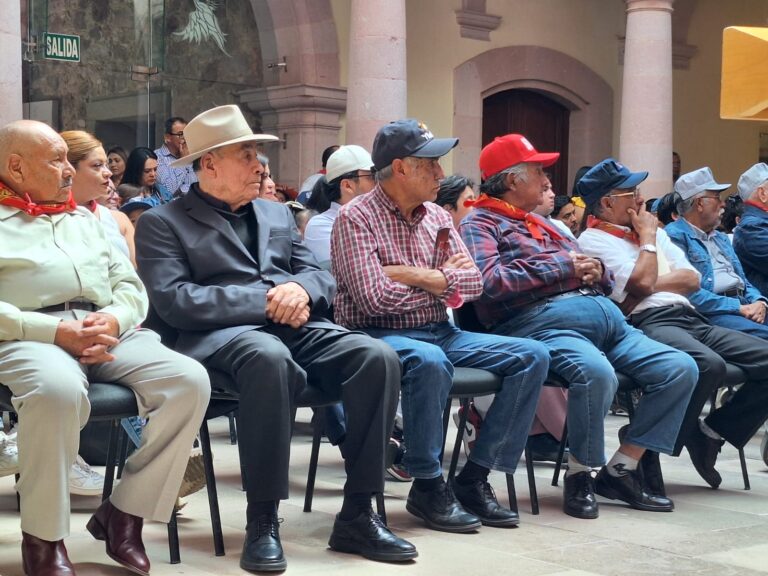 Homenajean a 19 ex ferrocarrileros