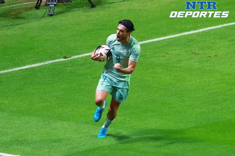 México remonta y avanza a semifinales