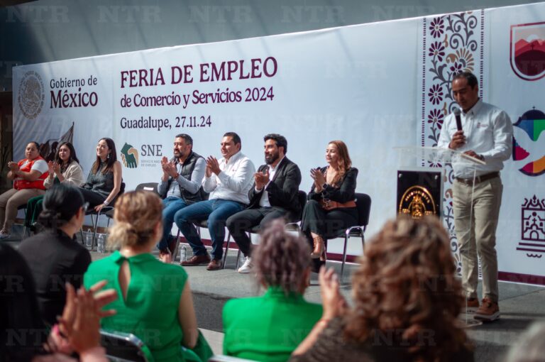 Otorgan apoyos a emprendedoras