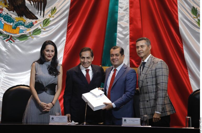Recortan y ajustan, pero no a subsidios
