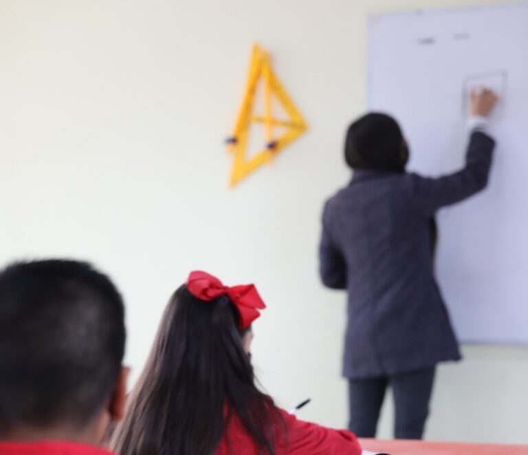 Escuelas federales, en paro de 72 horas