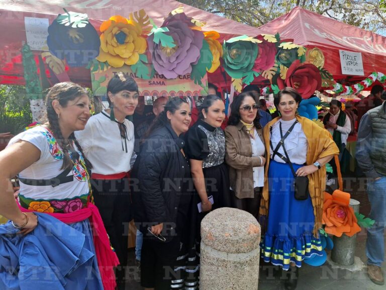 Celebran la Revolución con verbena familiar