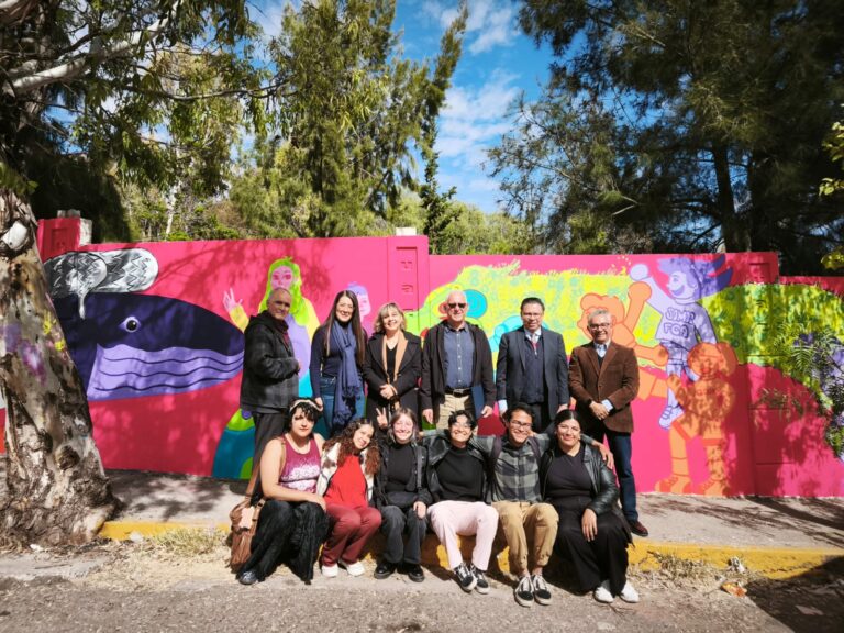 Presentan mural en CECIUAZ