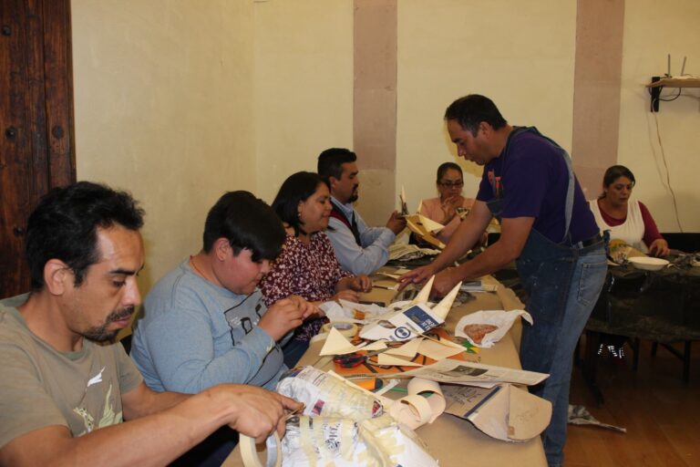 Invitan a talleres de la UAZ