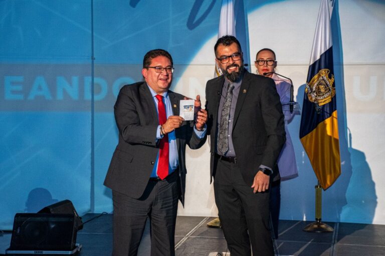 Entregan Tercer Informe de Ciencias de la Salud