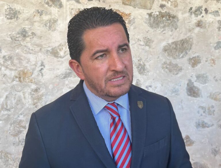 Busca alcalde convenios para familiares de desaparecidos