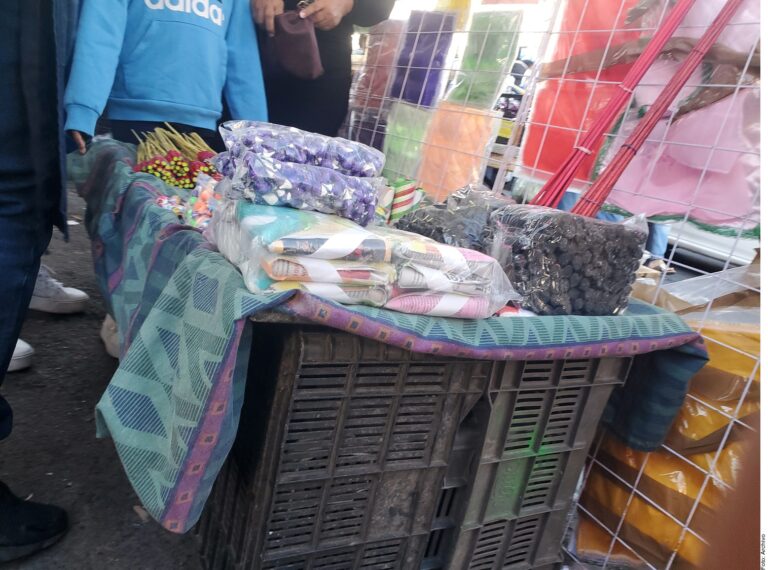 Trabajan en regularizar comercio de pirotecnia