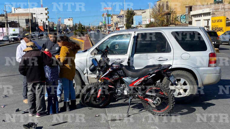 Motociclista termina en el hospital tras choque