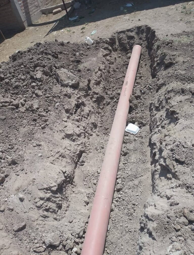 Sin agua por cambio de tuberías