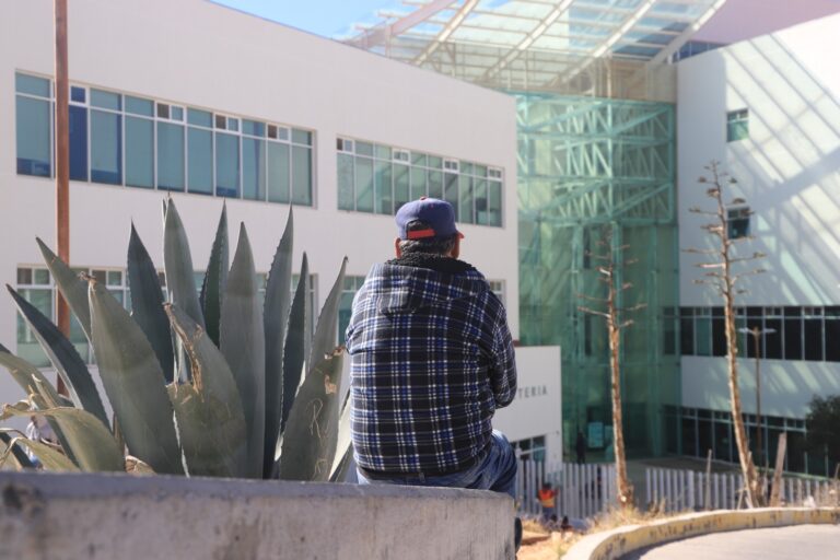 Se quejan usuarios por falta de medicinas