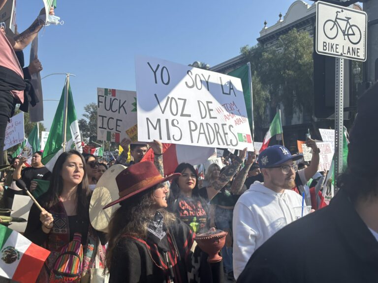 Protestan en Los Ángeles contra deportaciones