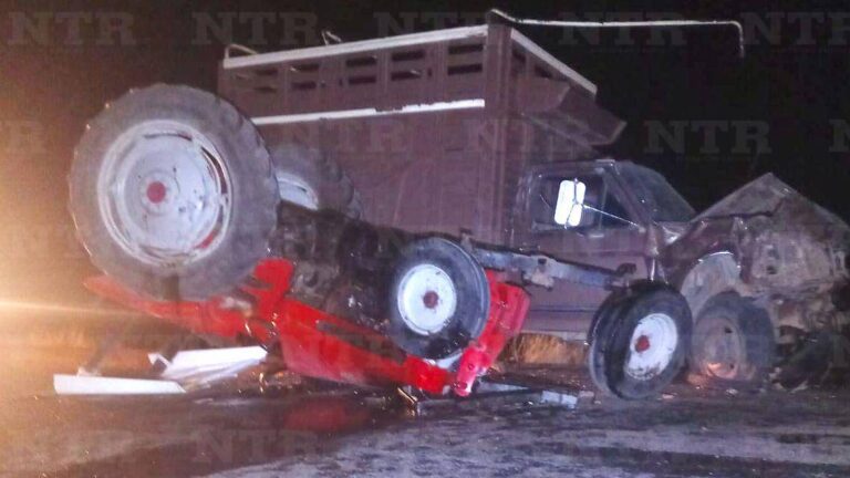 Choca tractor y camioneta en Fresnillo; hay un lesionado