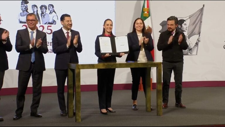Anuncian quitas de Fovissste a 400 mil burócratas