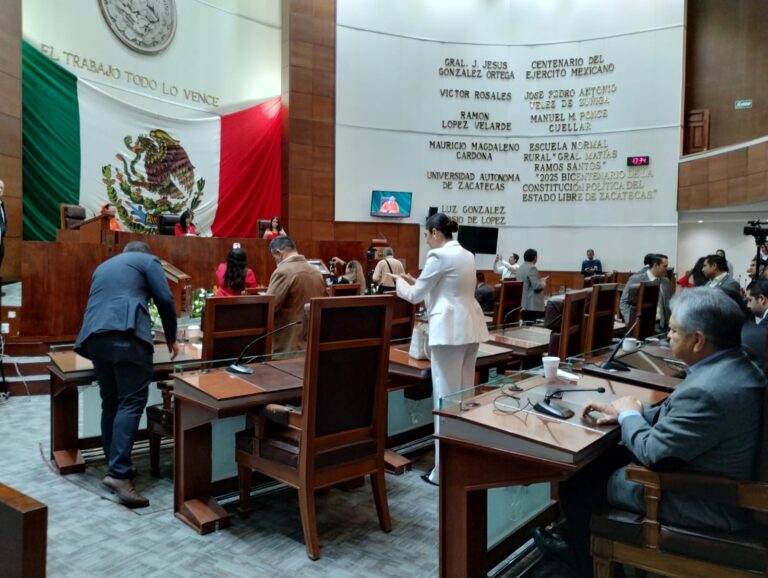 Inician diputados segundo periodo ordinario