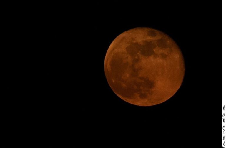Llega el primer eclipse total de Luna de 2025