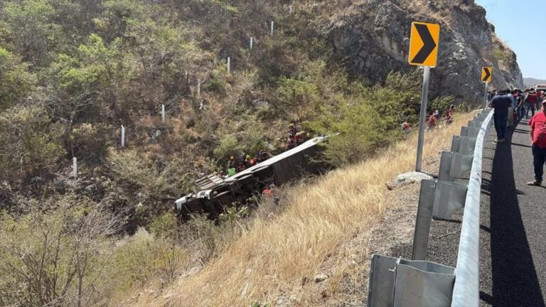 Apoyará Sheinbaum a familias que murieron en accidente