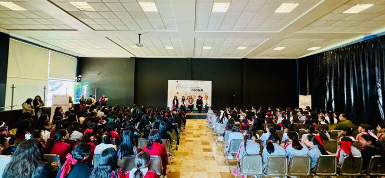 Promueven menstruación digna entre alumnas de primaria