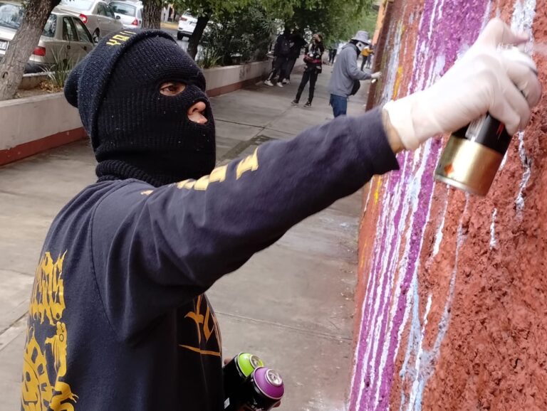 Proponen cárcel por graffitear inmuebles