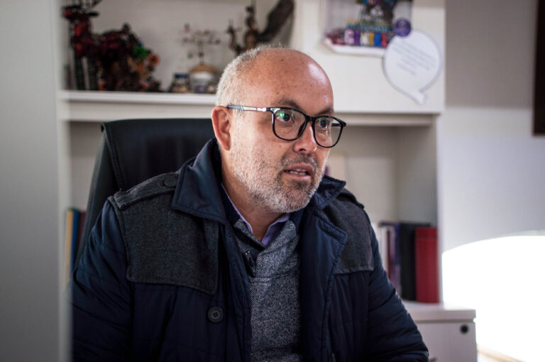 Reclutan a jóvenes por redes sociales