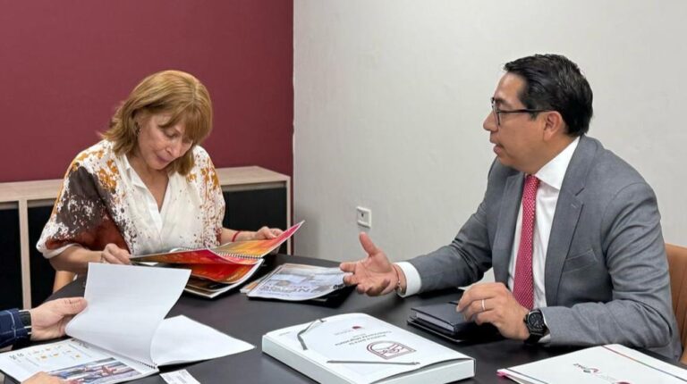 Sostienen reunión titular del IMME y secretario del zacatecano migrante