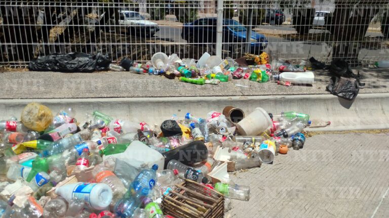 Usan espacio de la Fenaza como basurero