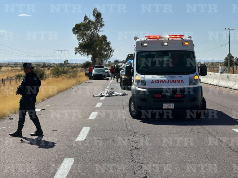Pierden la vida dos motociclistas en percance vial