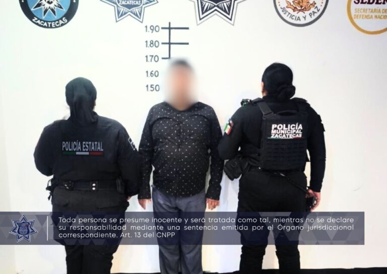 Agrede a su pareja e hijos; se lo llevan detenido