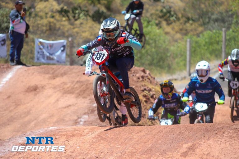 Celebran exitosa tercera fecha del Nacional BMX