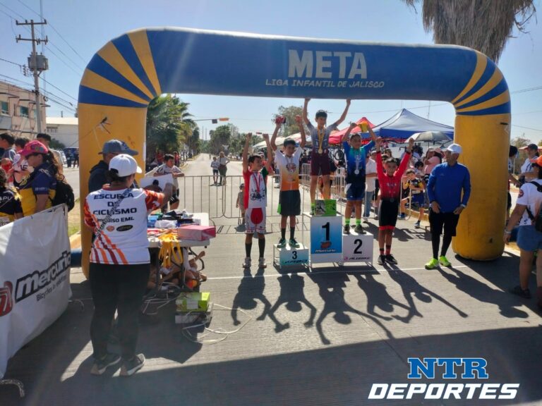 Ciclistas de Villanueva Conquistan Medallas en el Festival Mercurio de Lagos de Moreno