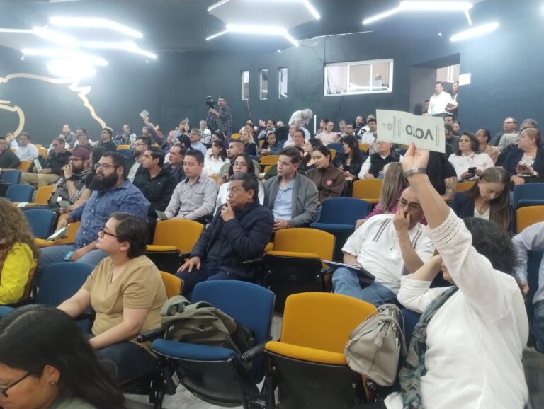 Denuncian desvío millonario en Derecho