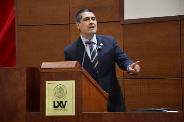 Denuncian la crisis de salud frente al Congreso