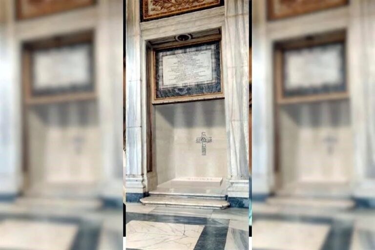 Difunden imagen de tumba del Papa Francisco