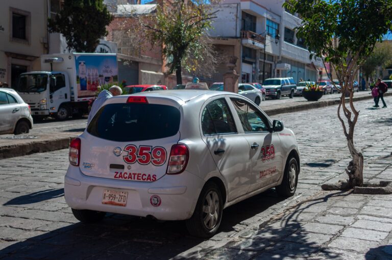 Mejora seguridad en taxis por depuración de operadores