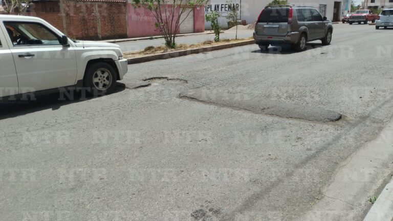 Preocupa a vecinos deterioro de la avenida Barones