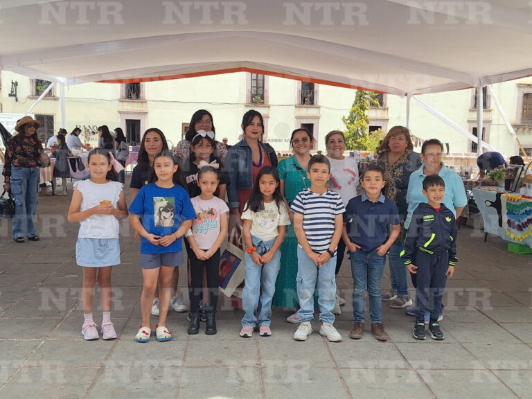 Exponen niños sus obras en Bazar Cultural