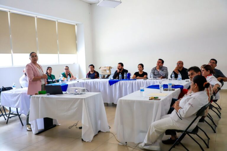 Buscan mejorar las Casas de Salud en Fresnillo