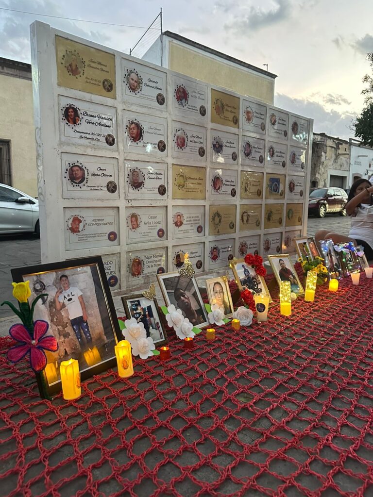 Velada en memoria de las madres buscadoras en Jerez