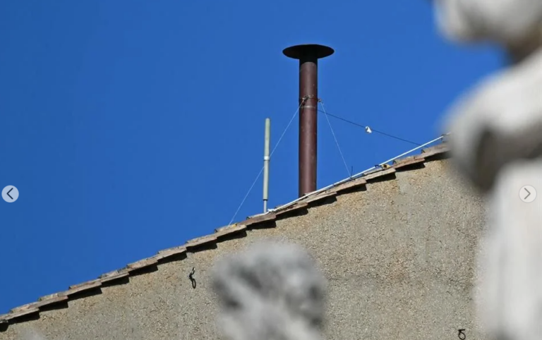 Instalan chimenea en Capilla Sixtina por Cónclave