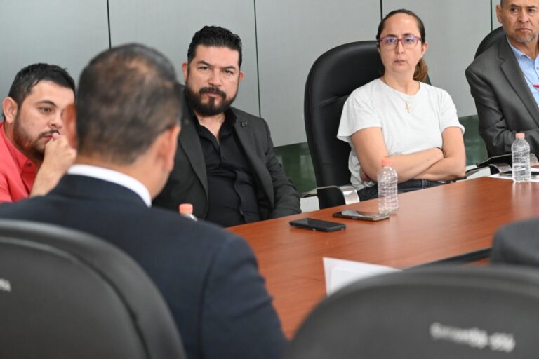 Colaboran Fiscalía y Casas de Empeño en mesa de trabajo