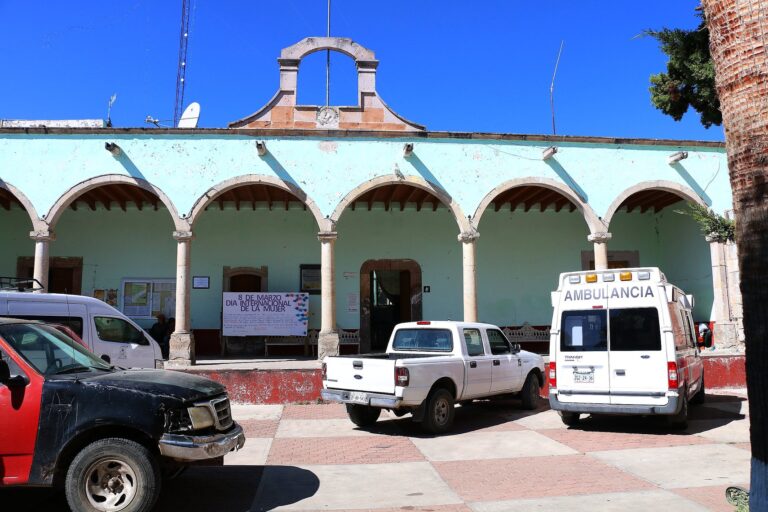 Se niegan a cumplir con impuestos en El Plateado