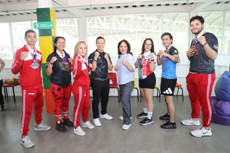 Se reúne SEDIF con Asociación Estatal de Kickboxing