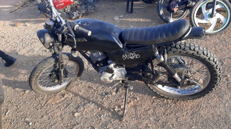 Aseguran motocicleta con reporte de robo