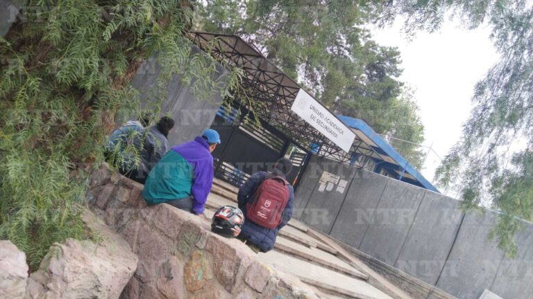 Toman secundaria de la UAZ; acusan a maestro de maltrato
