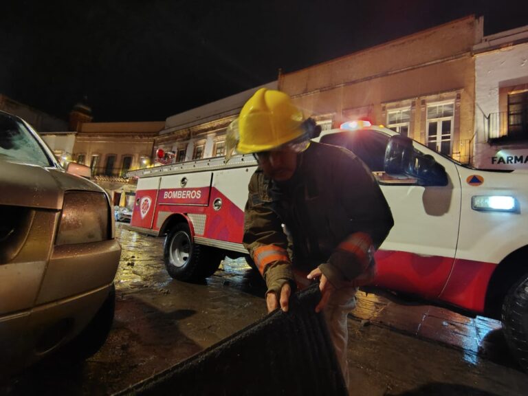Atiende PC estatal reportes por inundaciones
