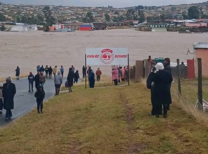 Aumentan muertos por las fuertes lluvias en Sudáfrica