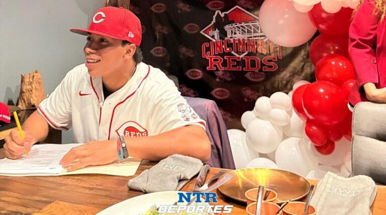 Emiliano Barboza logra el sueño y firma para la MLB
