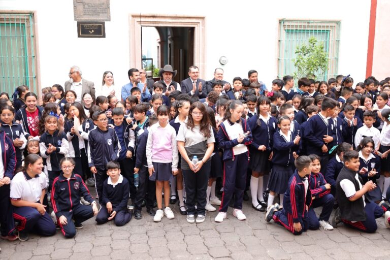 Participan en Maratón de Lectura por la Paz